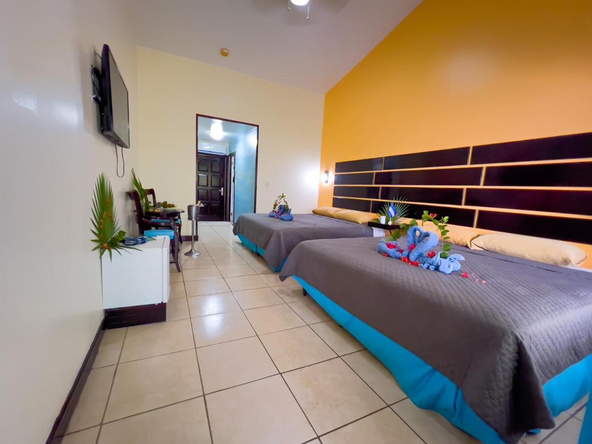 Fantasy Island Beach Resort And Marina First Bight Екстер'єр фото