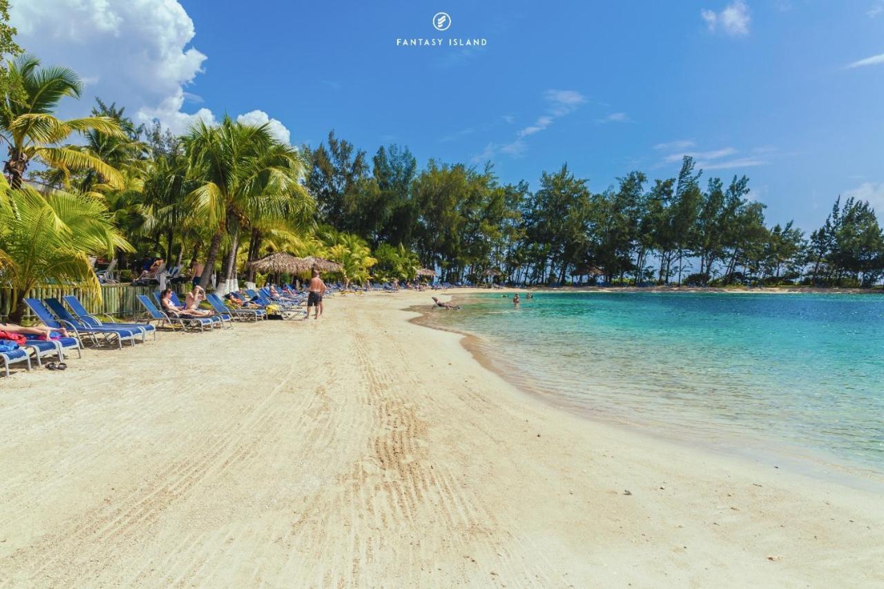 Fantasy Island Beach Resort And Marina First Bight Екстер'єр фото