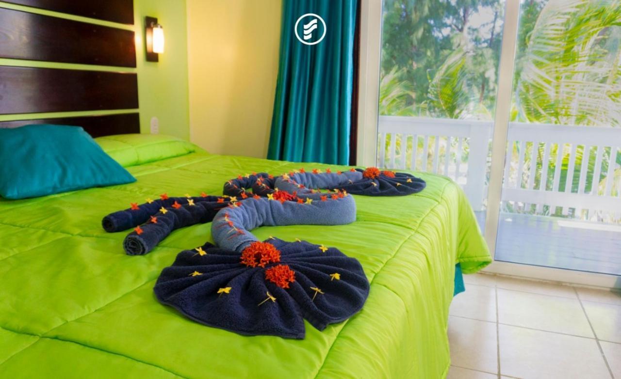Fantasy Island Beach Resort And Marina First Bight Екстер'єр фото